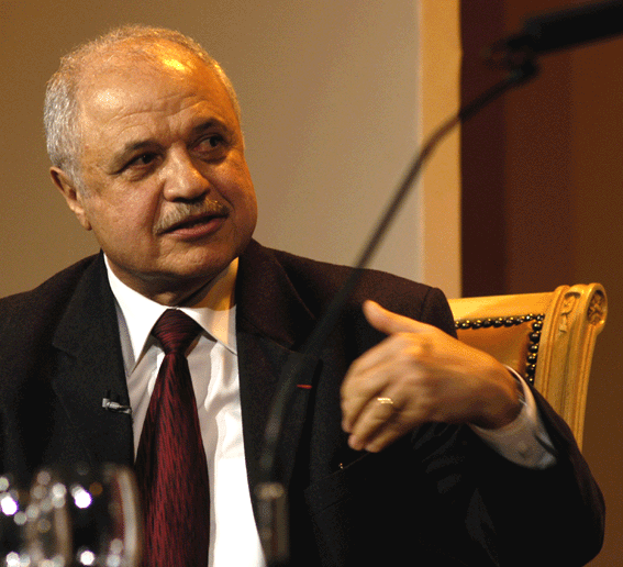 Abu-Ghazaleh Highlights the Need to Bridge Digital Divide